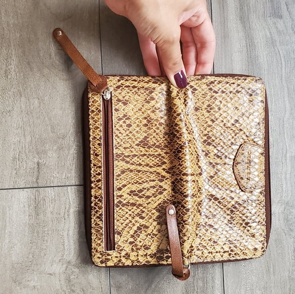 Wallet - Picture 2 of 5